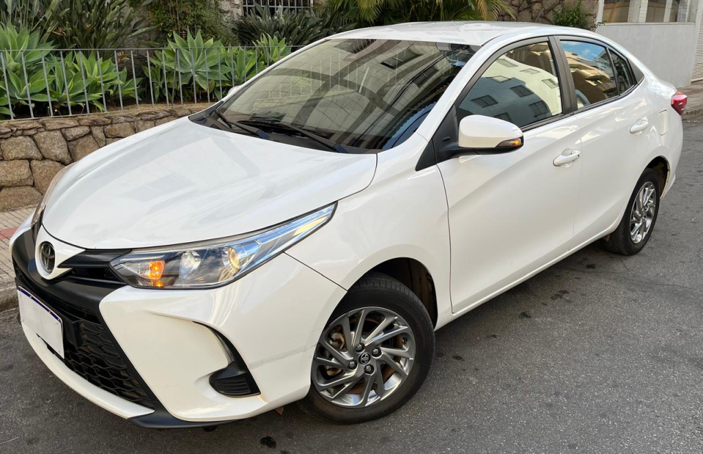 YARIS SD XS 1.5 AUT